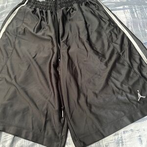 Men’s Jordan basketball shoets